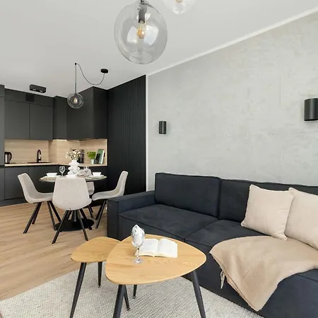 Elegant With Parking In By Renters Prestige *